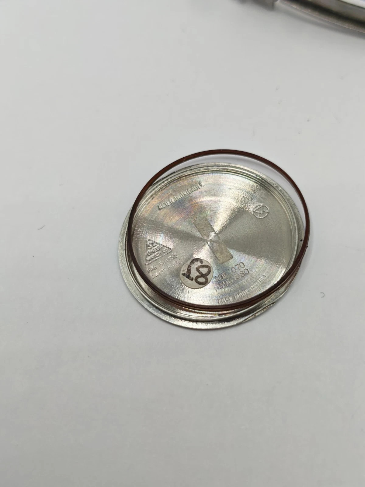 Omega Constellation Manhattan Quartz Champagne Dial Date Original