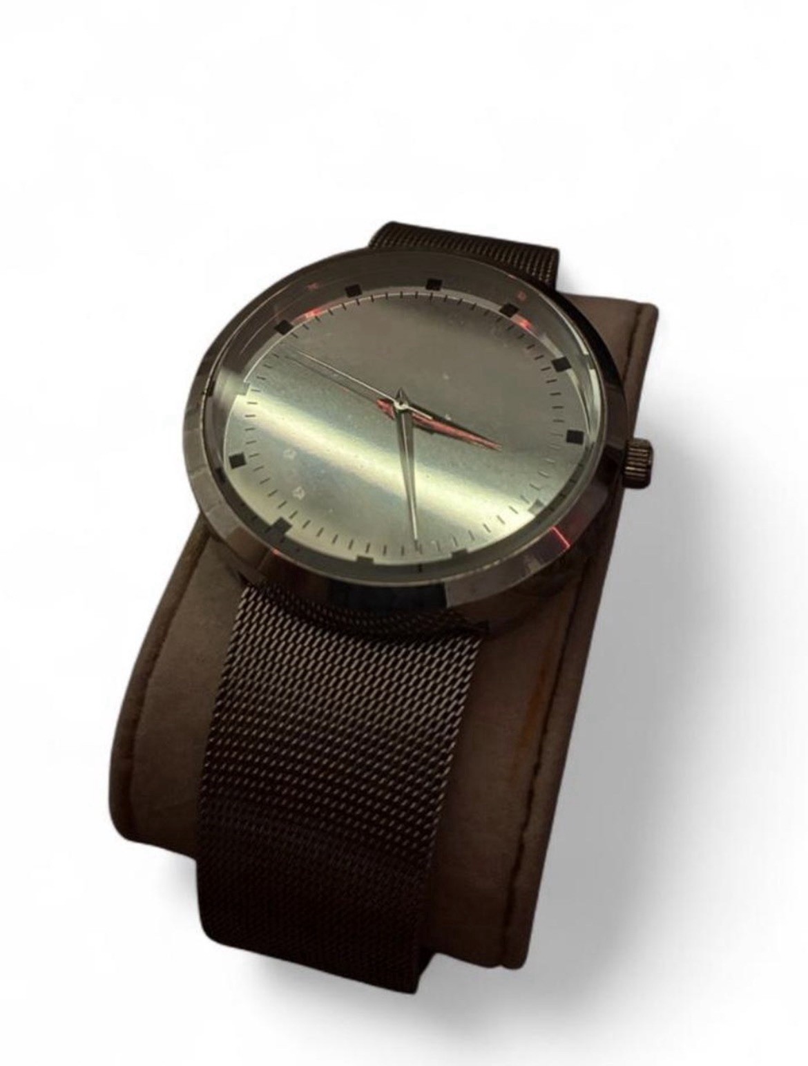 Quartz Analog Watch Silver Dial Stick Index Round Silver Case Brown Mesh Band
