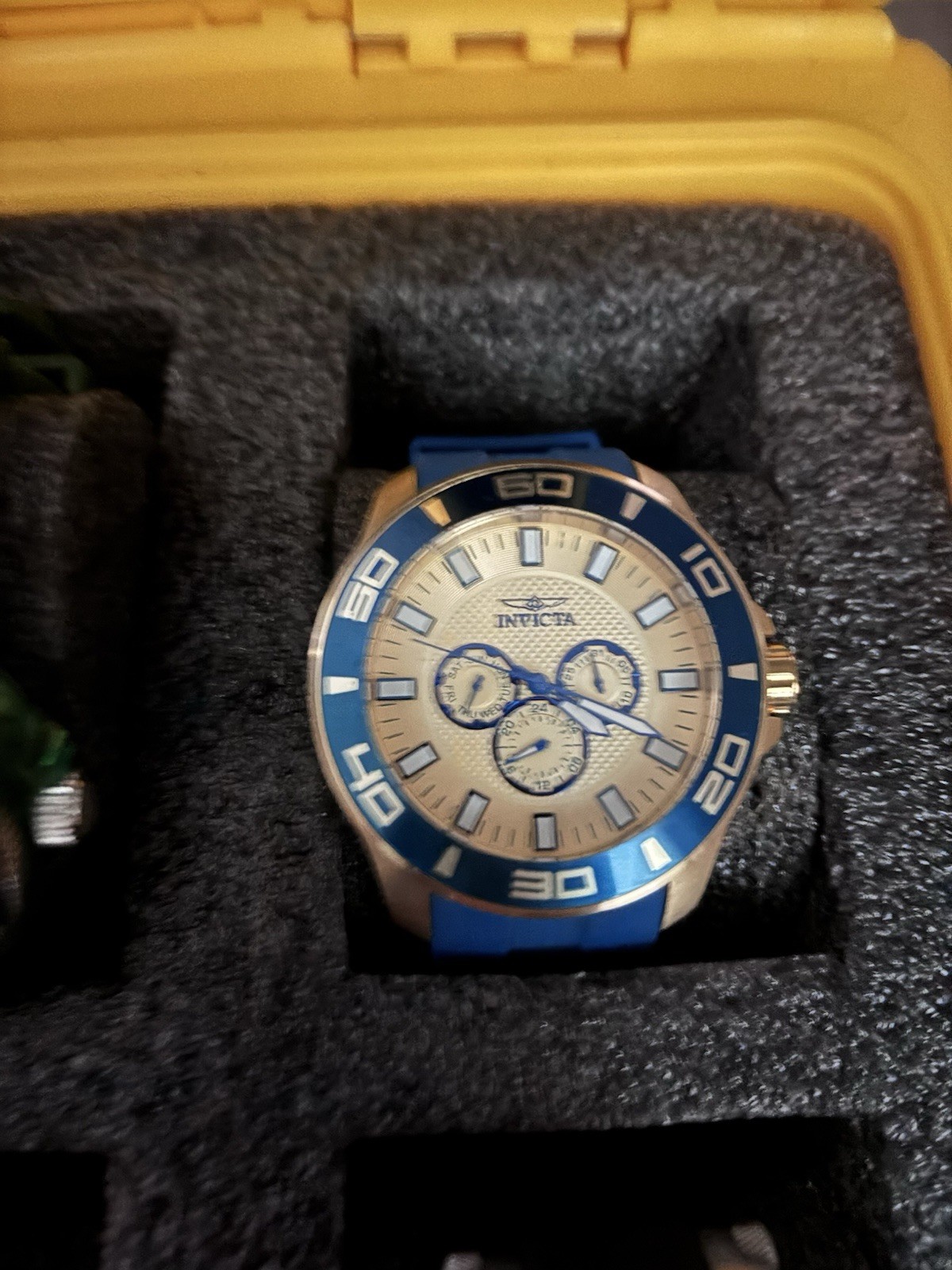 INVICTA EIGHT 8 SLOT IMPACT Yellow Watch Storage Box Collector Case Classic Ed.