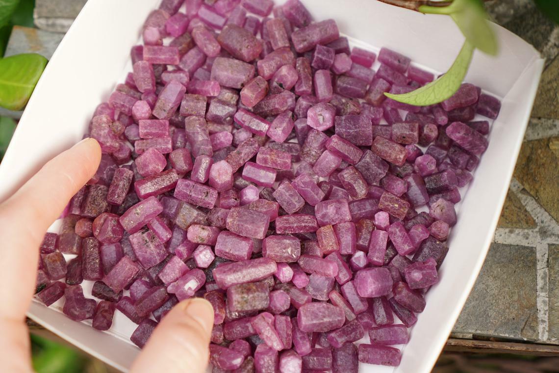 100% Natural Mozambique Red Ruby Facet Grade Gemstone Rough Lot AAA+ 100.00 Ct