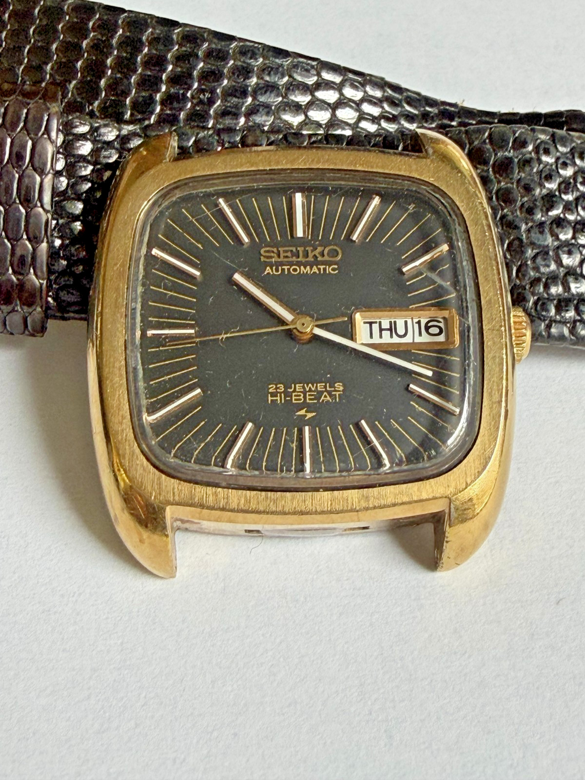 Vintage Seiko Hi-Beat Automatic 23 Jewel 2409-3009 Gold Black TV Dial 1972 Runs