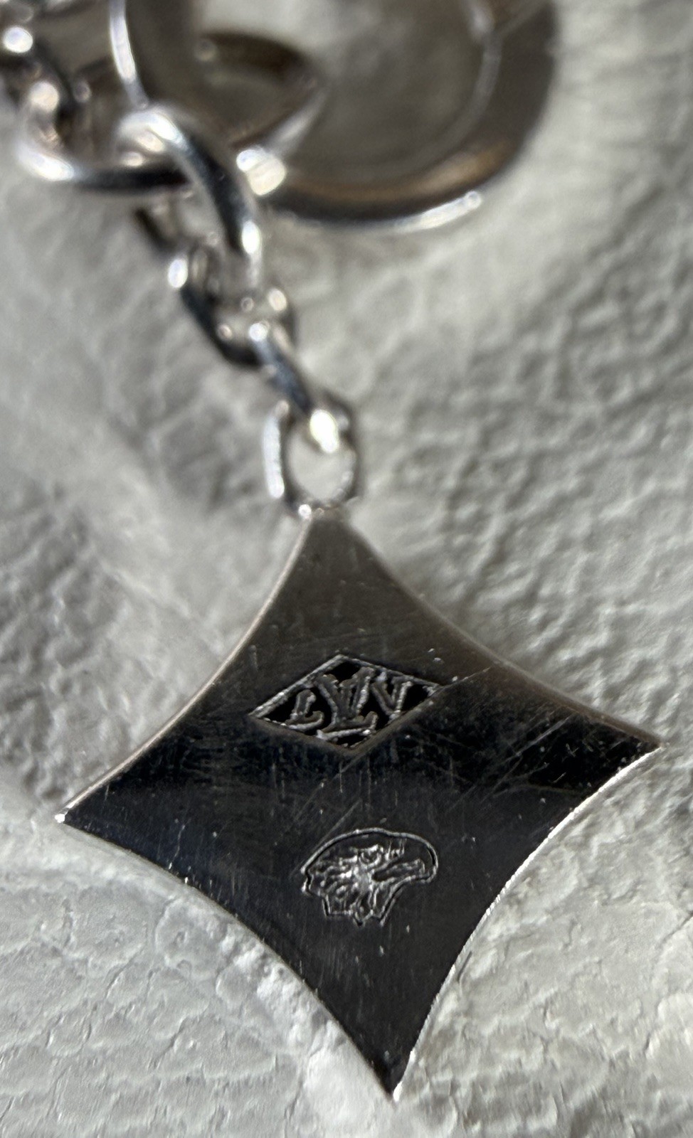 Auth Louis Vuitton Necklace Diamond 0.3ct LV Monogram Star-cut 18K 16” ~ 3.1 Gr