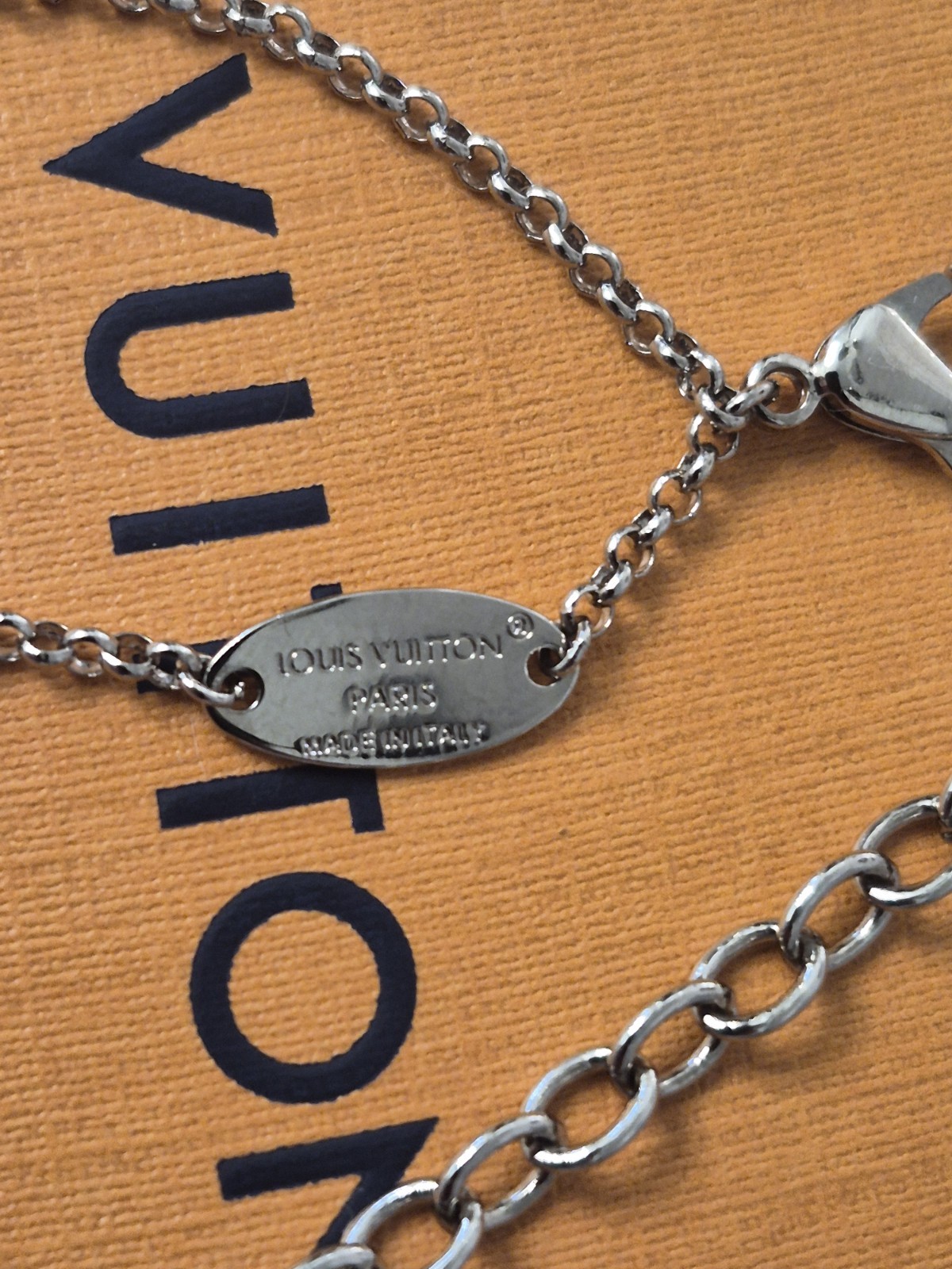 LOUIS VUITTON Necklace Lady LV GP Double Chain COA INCLUDED Box/Dustbag INCLUDED