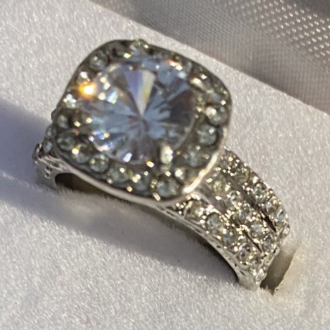 18k White Gold Halo Engagement Ring Round Simulated CZ Pave Band Size 7