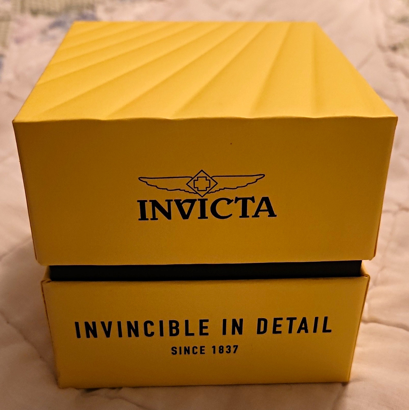 Invicta Women’s Gold Tone Quartz Watch Glitter Dial 100m Box/Manual