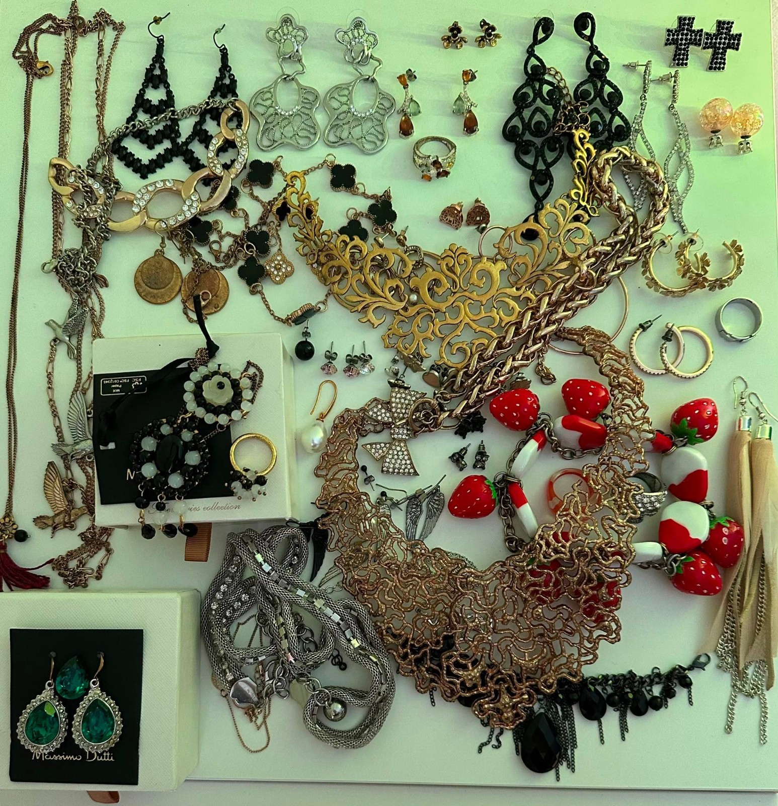 Huge Costume Jewelry Lot 1kg Vintage to Modern Wearable Resell Craft 45+ Pcs