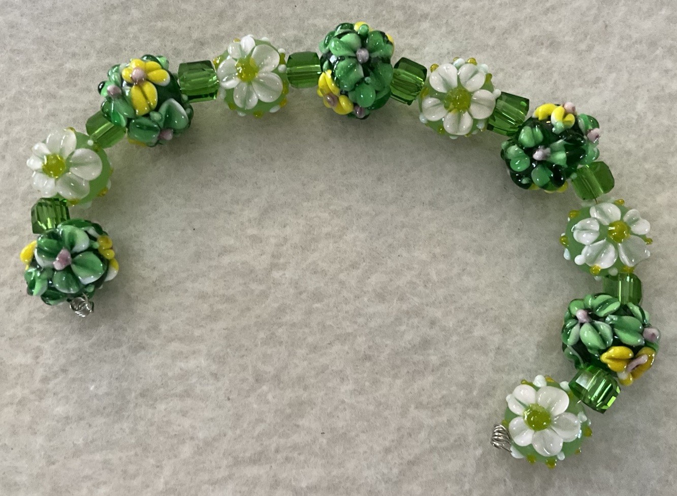 New 7”Strand Exquisite Green, Yellow & White Floral LampWork Glass Beads 12-15mm