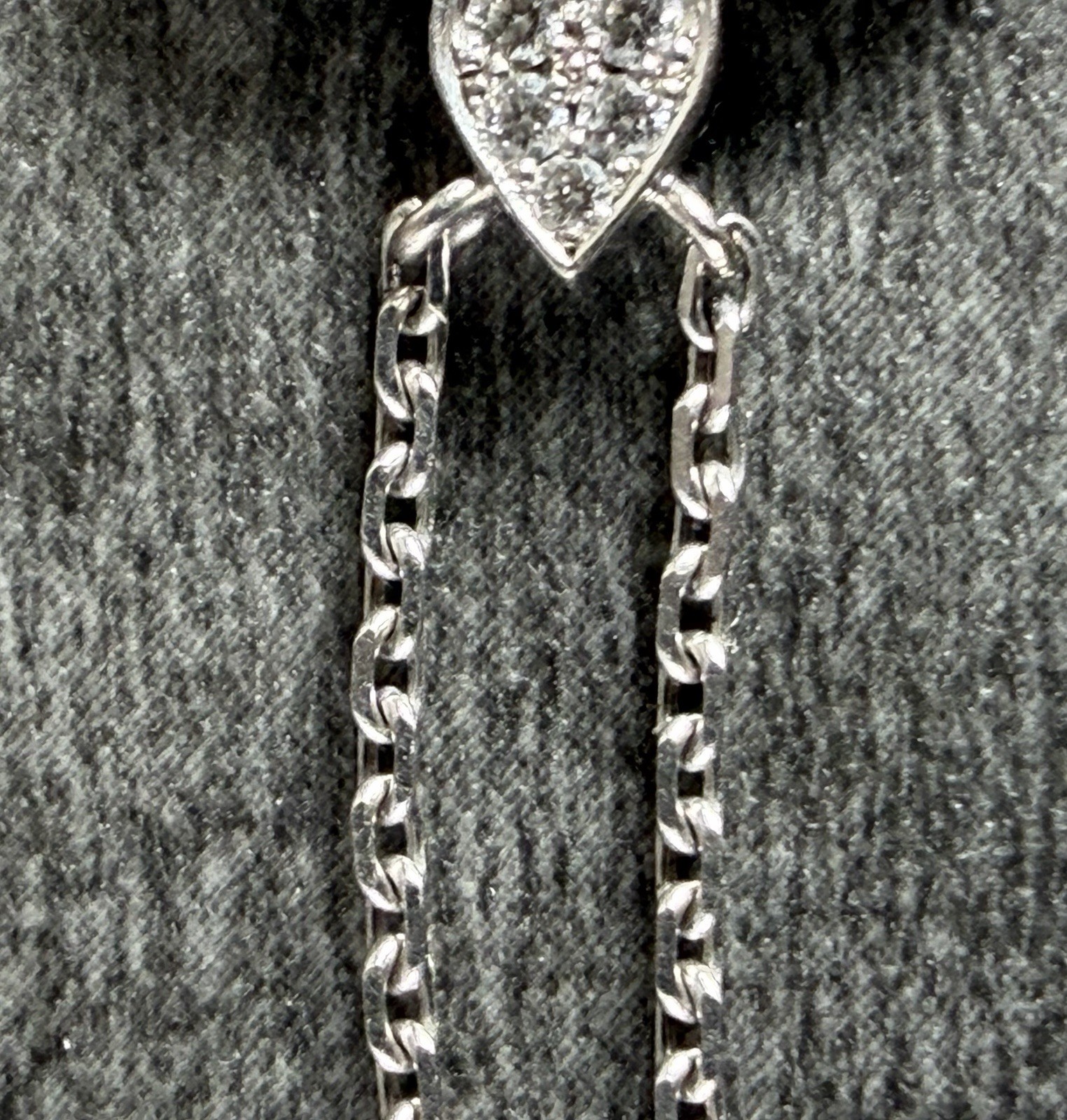 Louis Vuitton Star Blossom Diamond Necklace/ Pendant 750 ~ 17” ~ 5.0 Gr No Clasp