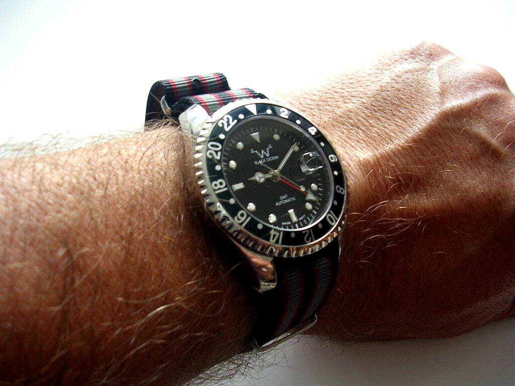 NATO G10 watch band strap Black Red stripe 20mm Premium Nylon RAF Bond IW Suisse