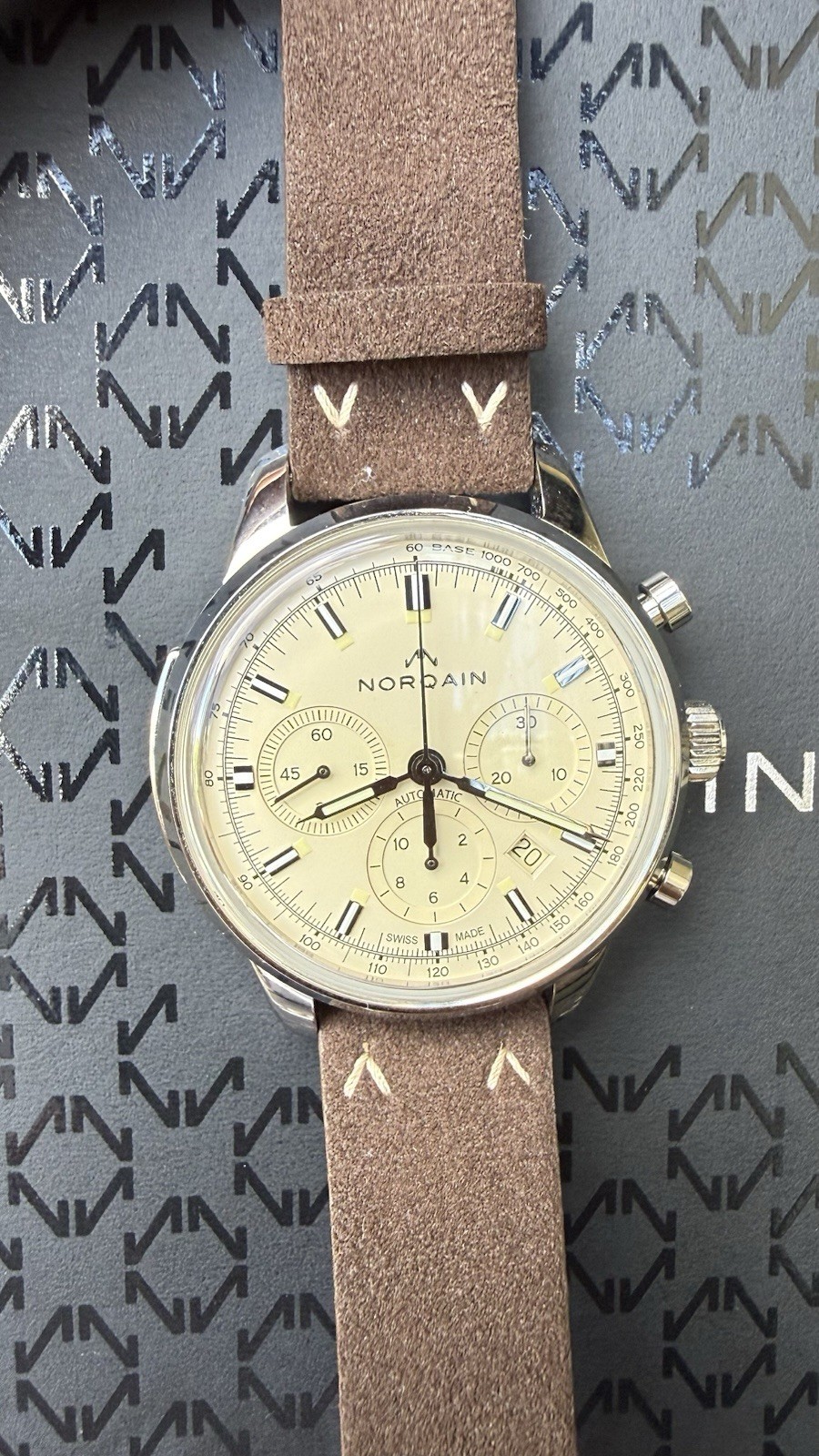 NORQAIN Freedom 60 Automatic Chronograph Date 43mm Silver Leather Strap 100m