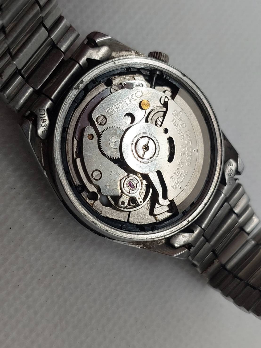 Vintage Seiko 5 Automatic Dark Blue Dial with Exhibition Caseback Mens Watch
