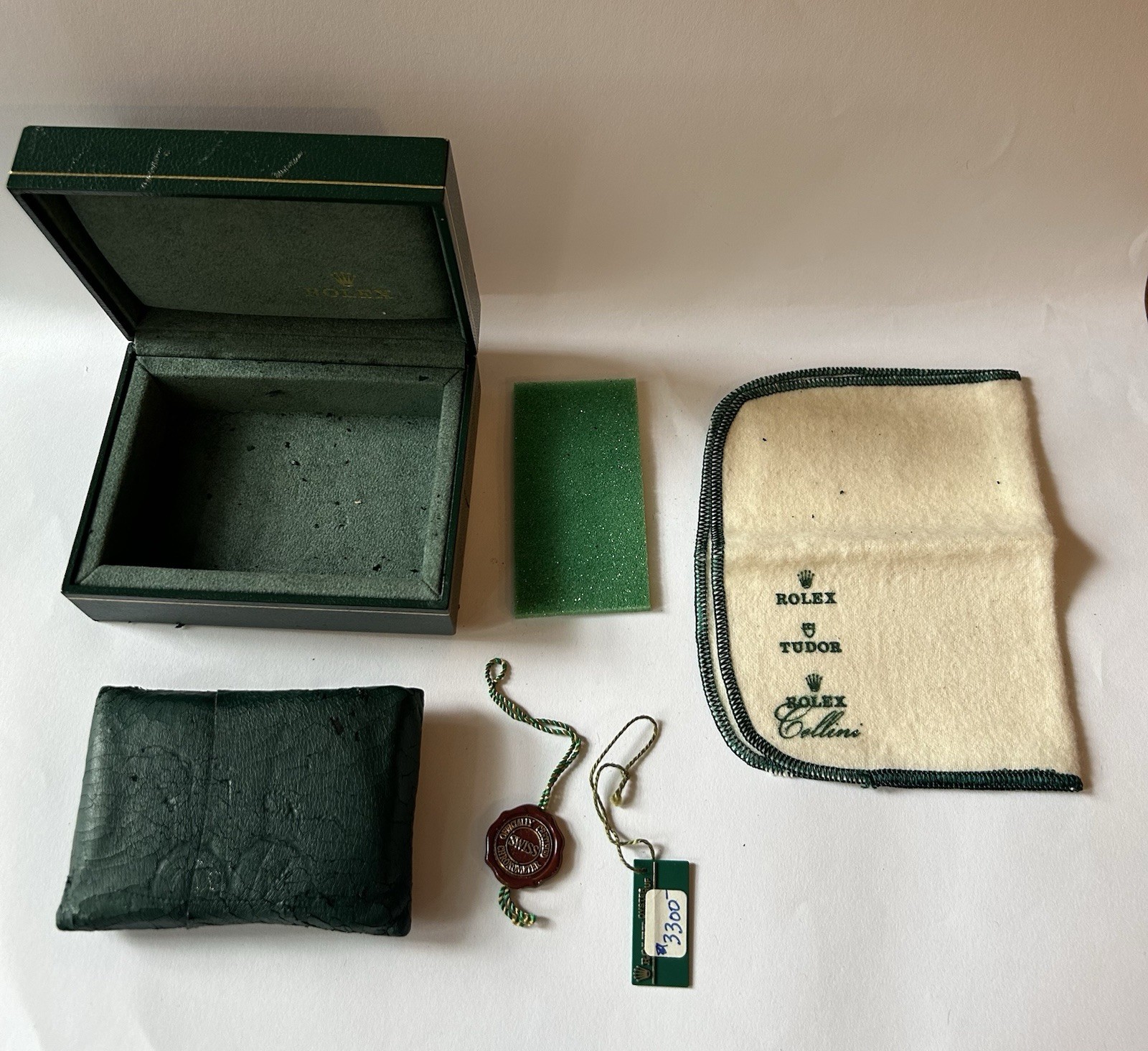 Vintage Rolex Green Leather Watch Box Only No Watch Polishing Cloth Tag 12.00.71