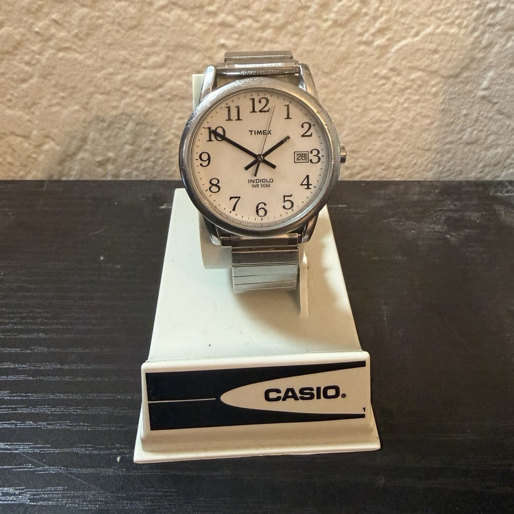 Timex Easy Reader Indiglo Quartz Date WR30m White Dial Silver Bracelet