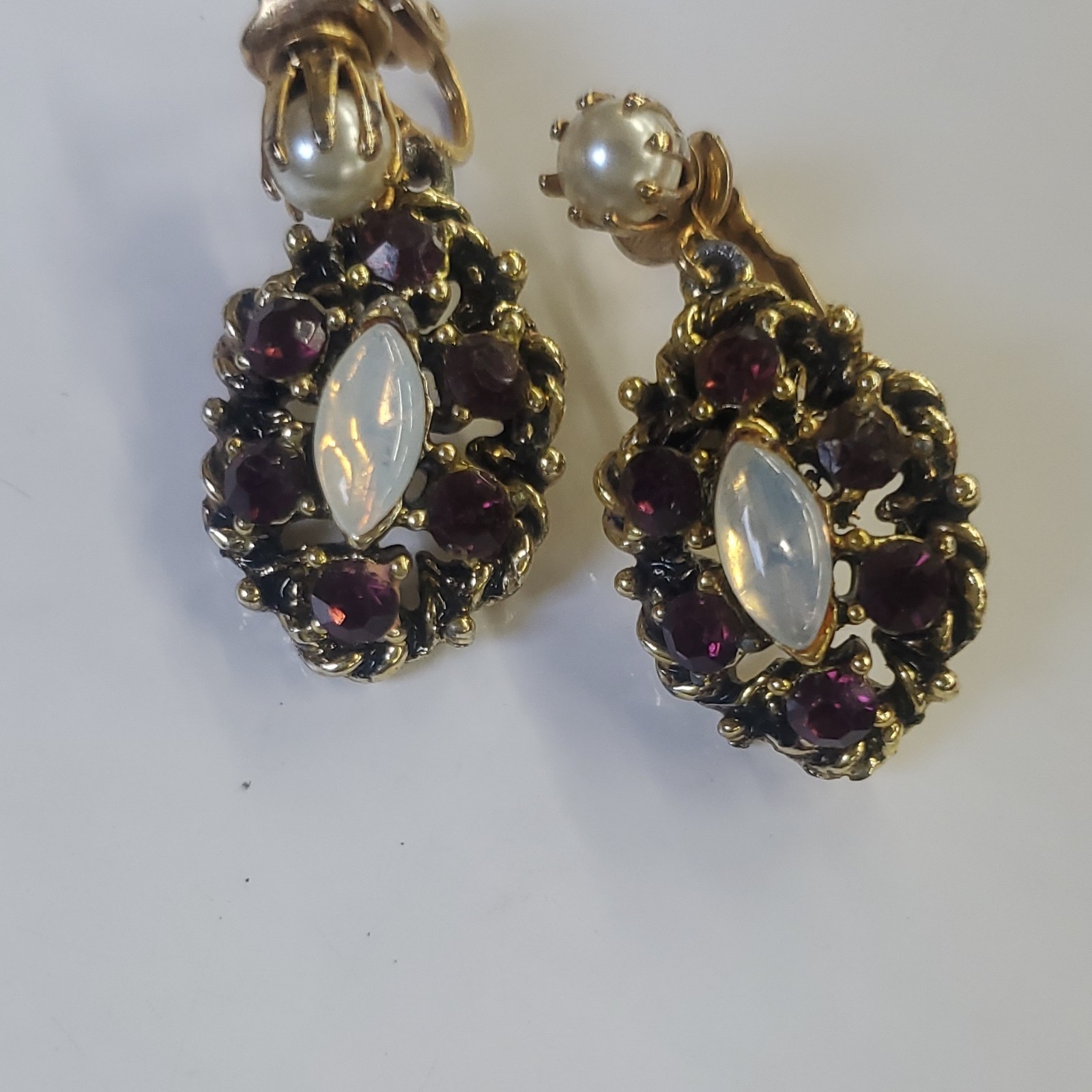 Gold Tone Clip-On Dangle Drop Earrings Teardrop White Pearl Crystal Cluster
