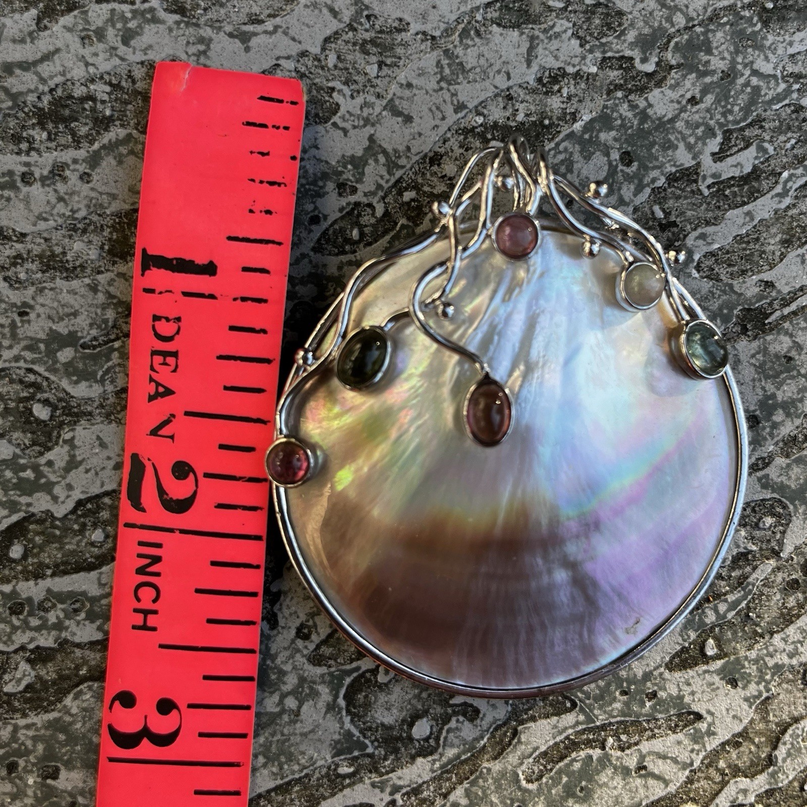 925 Sterling Silver Mother of Pearl Round Pendant