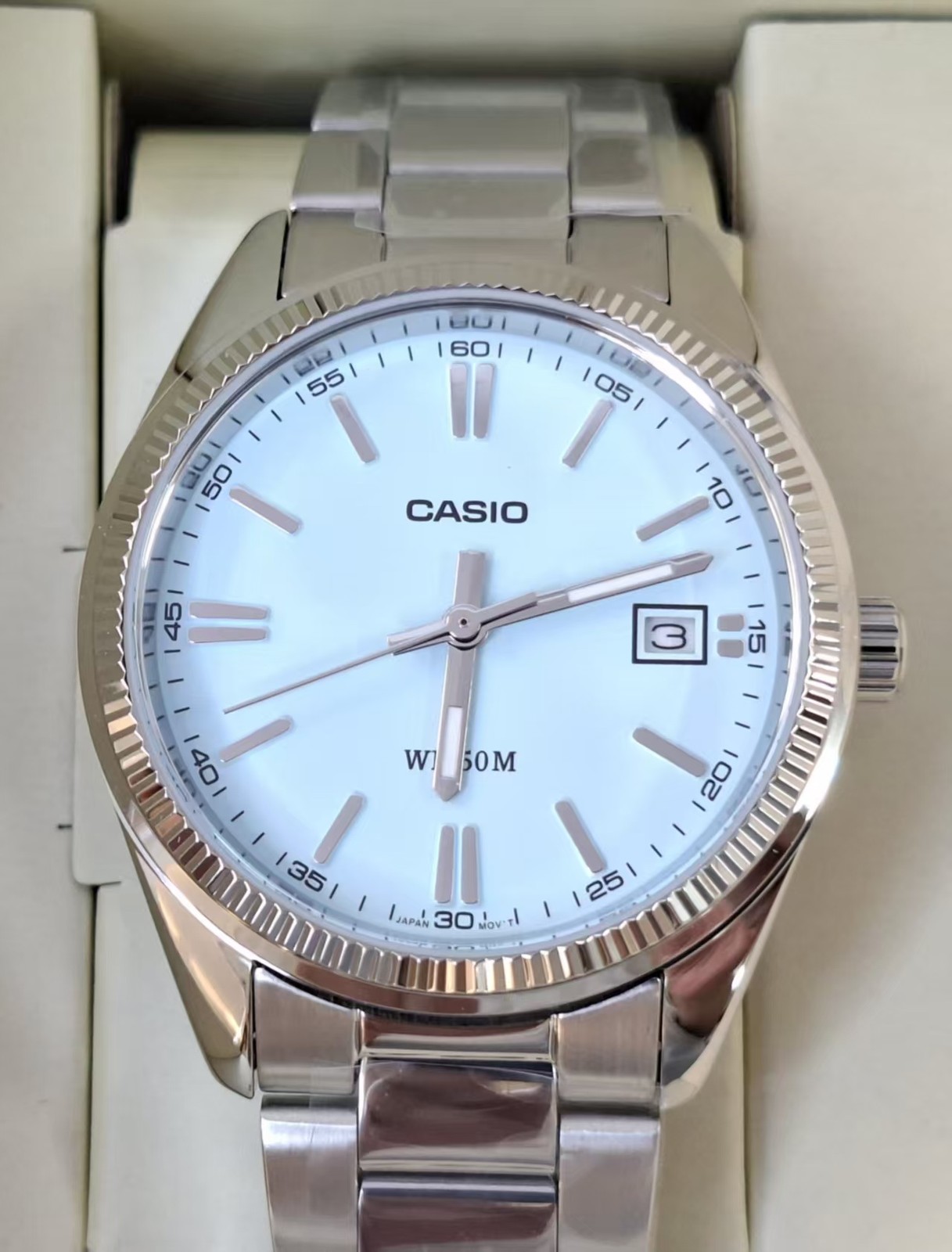 Casio UTP-1302PD-2A2 Stainless Steel Band 35 mm Dail Blue Unisex Adults Watch