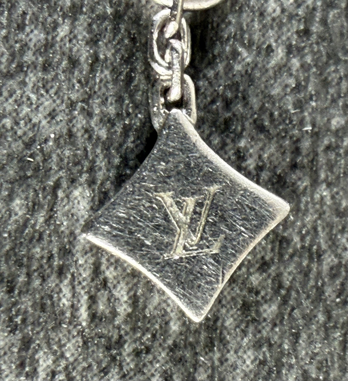 Louis Vuitton Star Blossom Diamond Necklace/ Pendant 750 ~ 17” ~ 5.0 Gr No Clasp