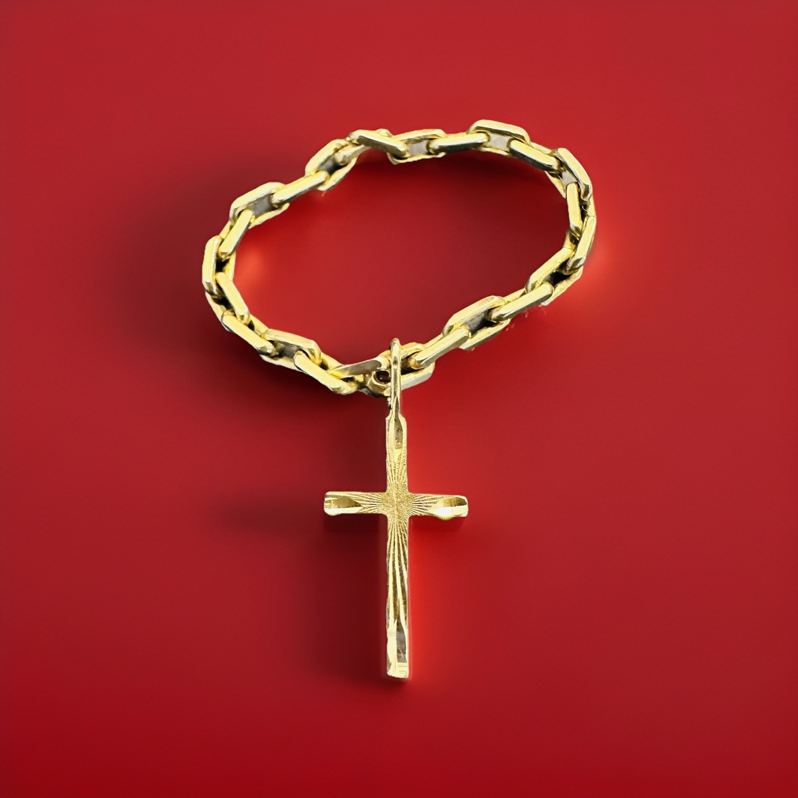 Men’s 14k Yellow Gold, Bold Chain RING With Diamond-Cut Cross Pendant. 3.1g