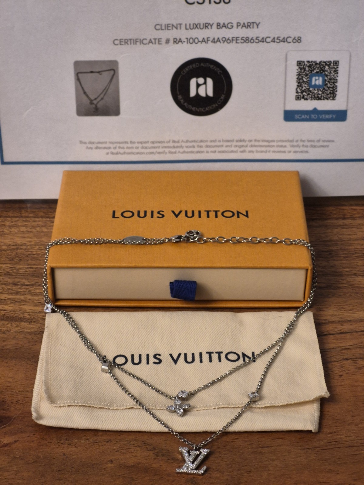LOUIS VUITTON Necklace Lady LV GP Double Chain COA INCLUDED Box/Dustbag INCLUDED