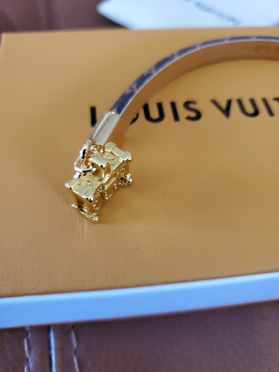 LOUIS VUITTON Bracelet Monogram Colorful Beautifull Just Gorgeous 7.5″ Nice