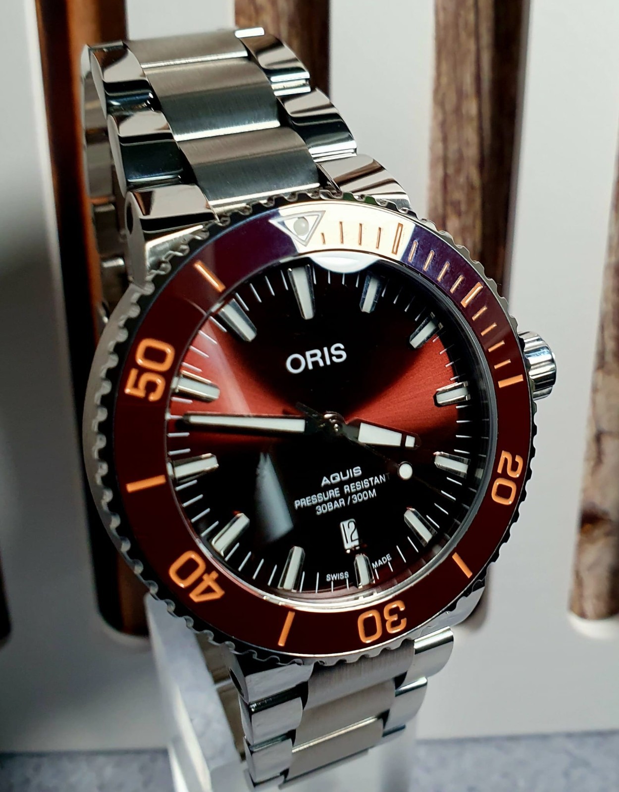 Oris Aquis Brown Dial Men’s Watch – 01 733 7730 4152 07 8 24 05PEB