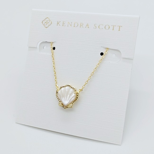 New Kendra Scott Brynne Gold Short Pendant Necklace In White Shell