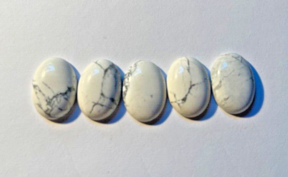LOT OF 5 PIECES GENUINE NATURAL 18X13 MM OVAL CAB WHITE HOWLITE BELOW WHOLESALE