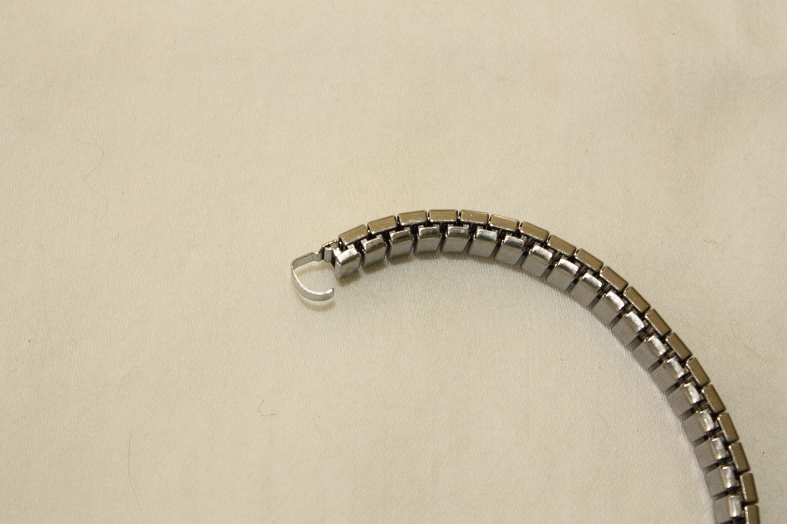 Ladies Replacement Stretch Expansion Watchband for Native American Watch Tips