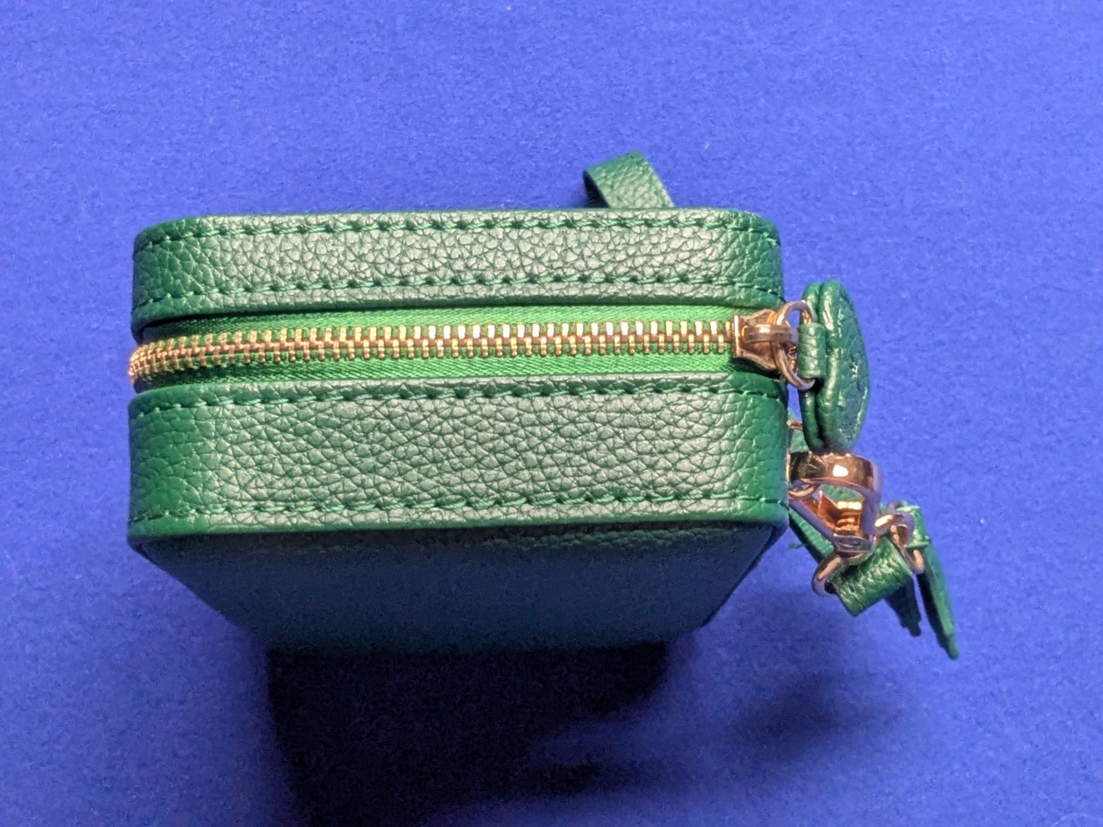 PANDORA Limited Edition Green Leather Travel Jewelry Case Wristlet Pouch Leaf.