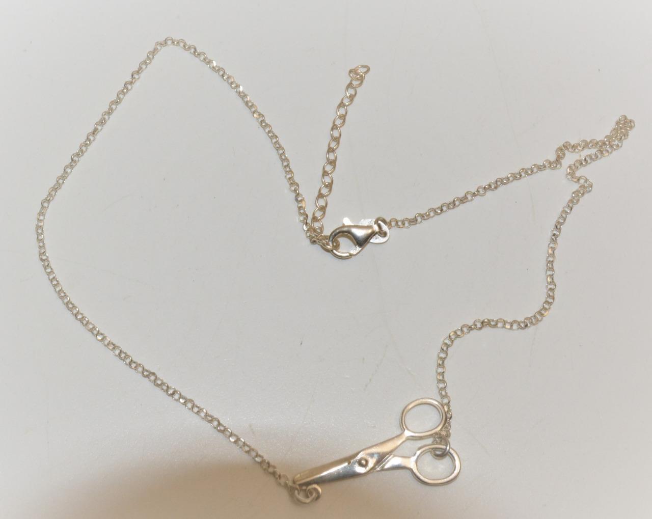 MARKED DYADEMO ITALY 925 SILVER NECKLACE SCISSOR SHAPE PENDANT WEIGHT-4.5g