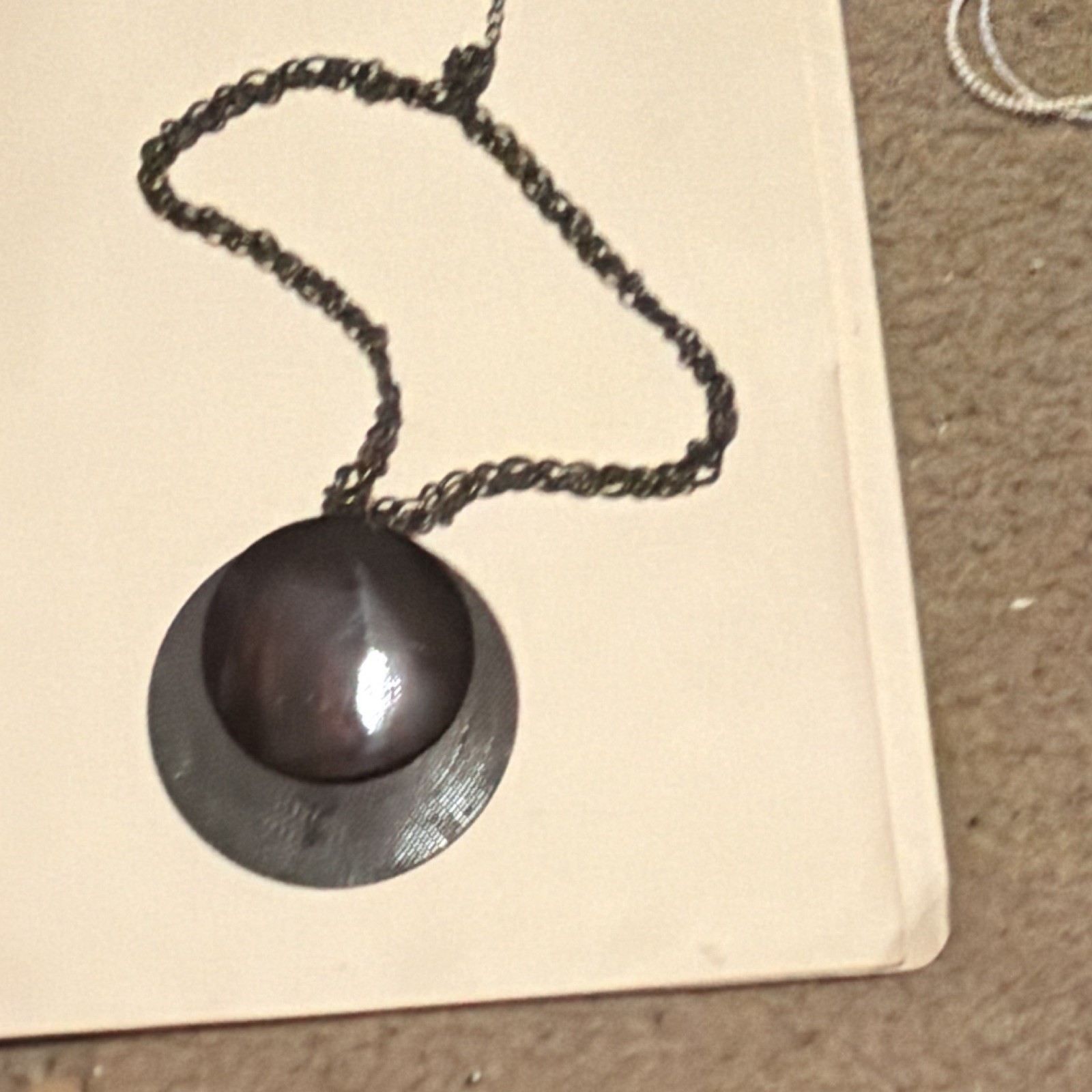 Black Metal Round Disc Pendant Necklace, Cable Chain, No Stone, Pendant Chain