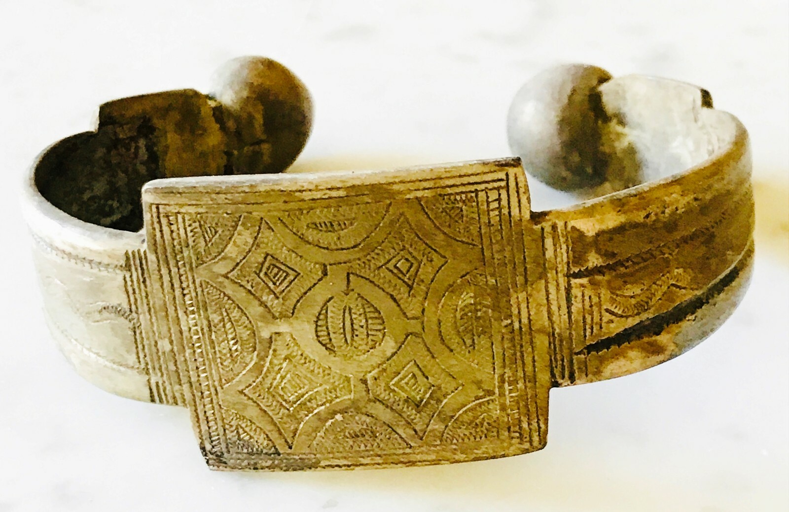 VINTAGE ANTIQUE AFRICAN BRACELET MORE THAN 50 YEARS OLD.