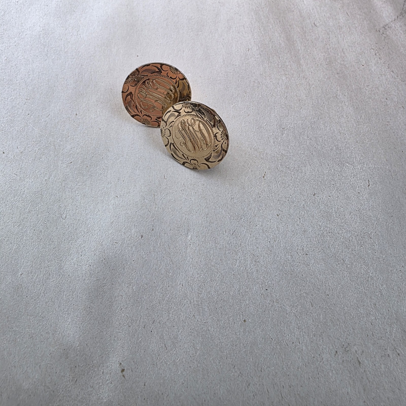MK Monogram Screw Back Earrings Gold Filled 1″ Coin Round Old Money Signed Vtg