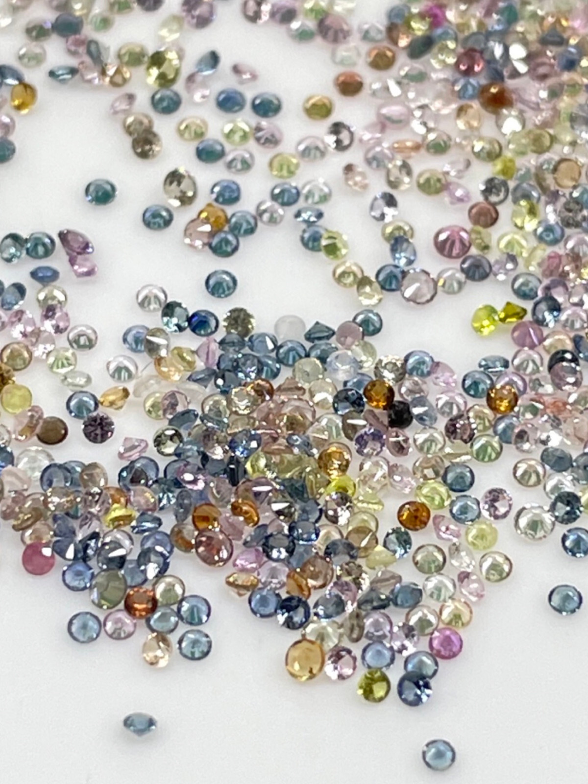500 Pcs Natural Multi Sapphire 0.9mm-1mm Round Diamond Cut Loose Gemstones Lot
