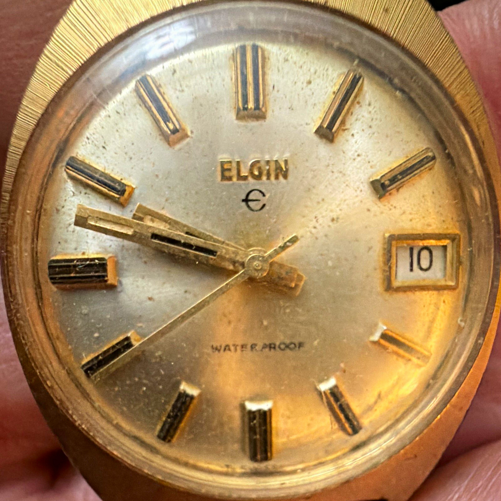 Elgin 861 Men’s Manual Wind Analog Watch Date 34mm Silver Dial Gold Bracelet