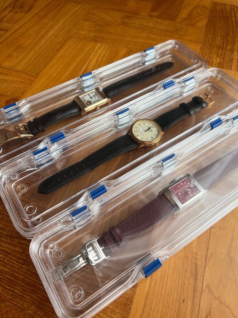 Clear Acrylic Membrane Display Case for Watches & Jewelry – Floating Suspension