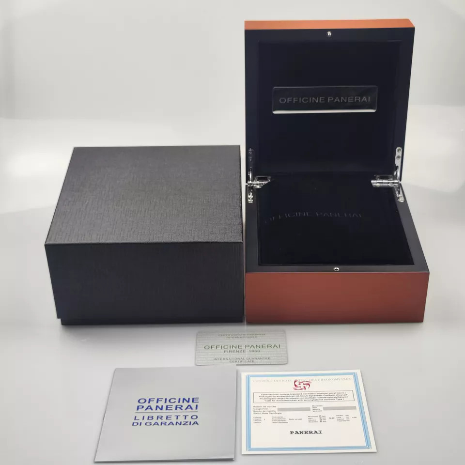 Exquisite Watch Storage: Premium Box Designed for Officine Panerai Collections