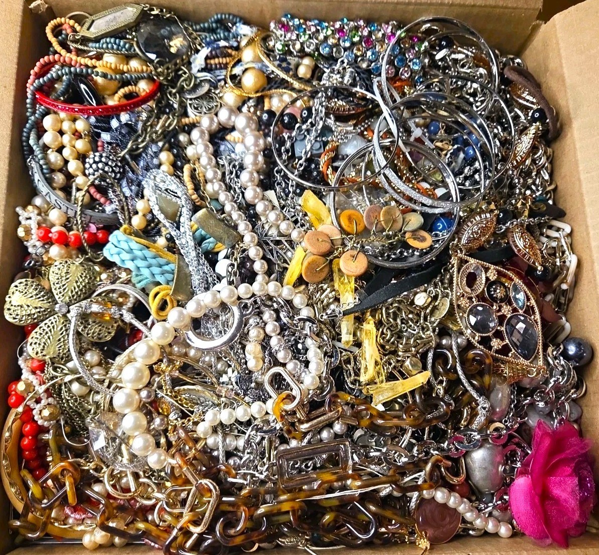 3 Lbs Unsearched Jewelry Lot Vintage & Modern Junk & Good Wear & Resell Tangles