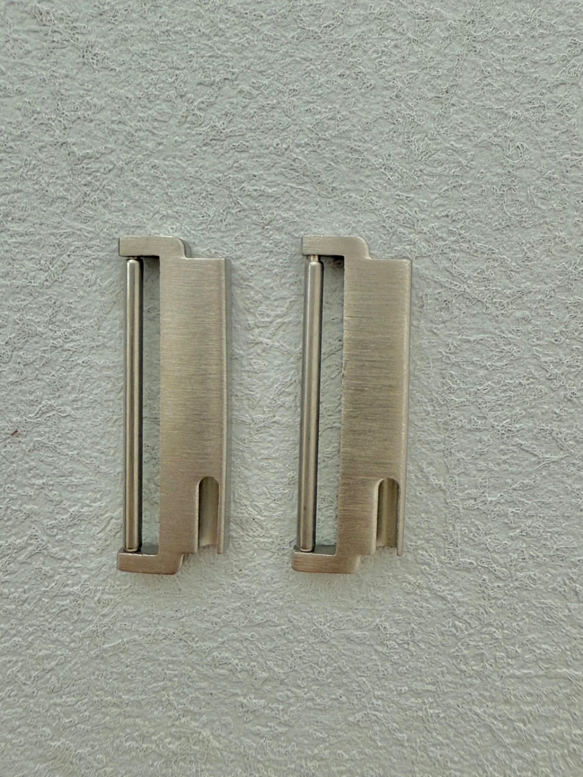 22 to 26mm Watch Strap Connector Adapter Stainless Steel Brushed Silver