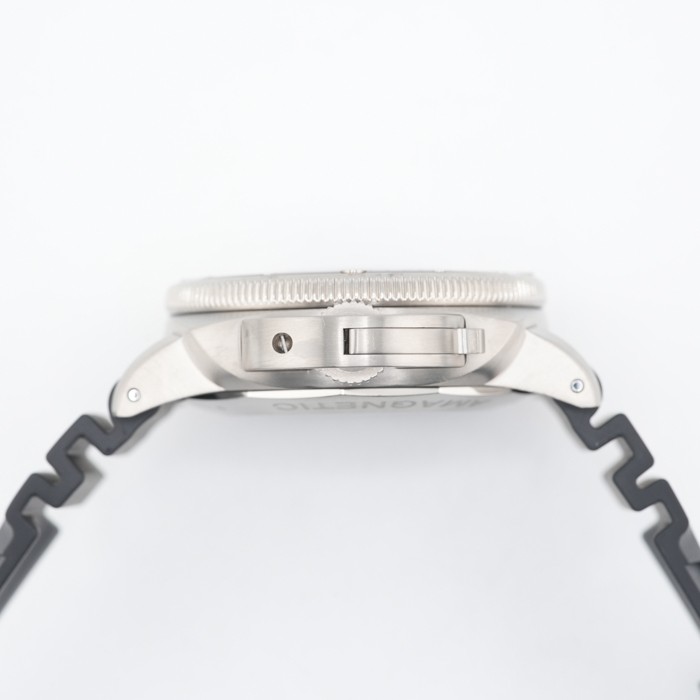 OFFICINE PANERAI Submersible 1950 Amagnetic 3-Day Automatic Titanium 47mm PA…