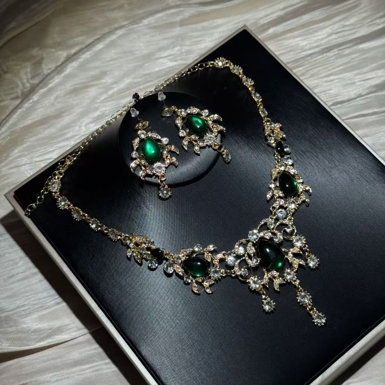 Alloy Jewelry Set Teardrop Cubic Zirconia Simulated Emerald Necklace Earrings