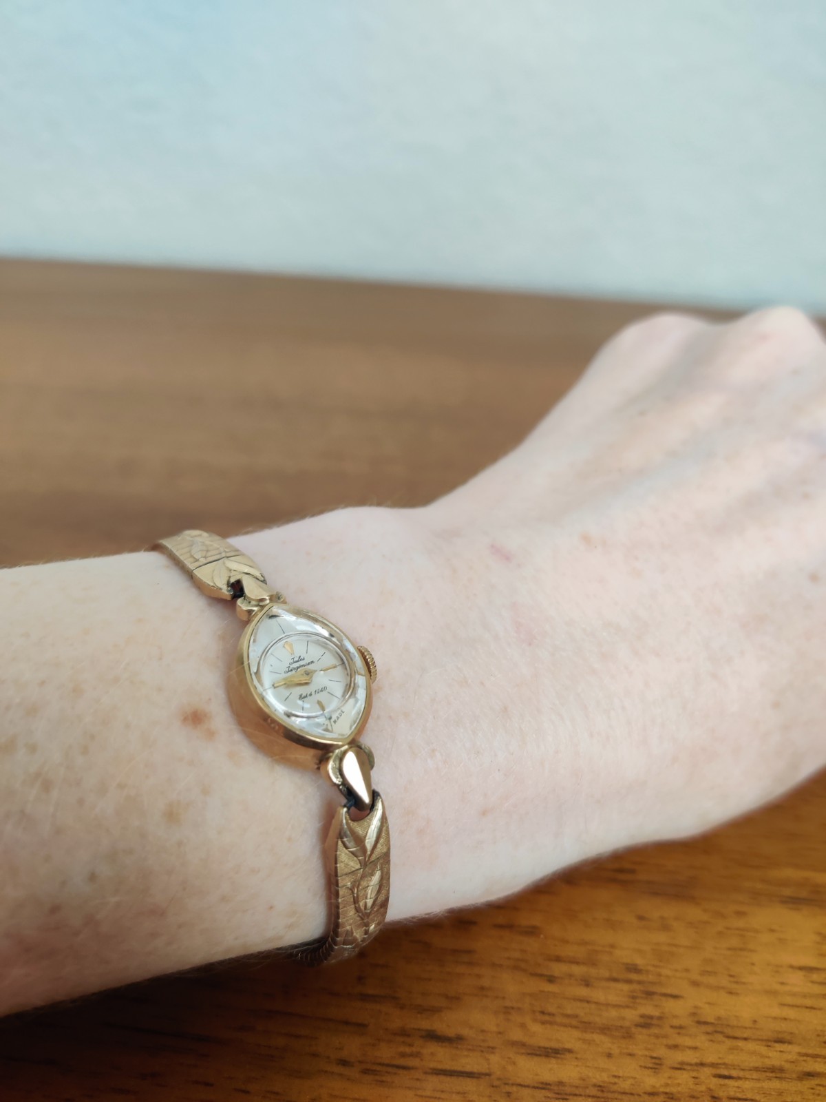 VINTAGE Women’s Ladies 14KT Gold Wrist Watch LONGINES-WITTNAUER Old Original Box