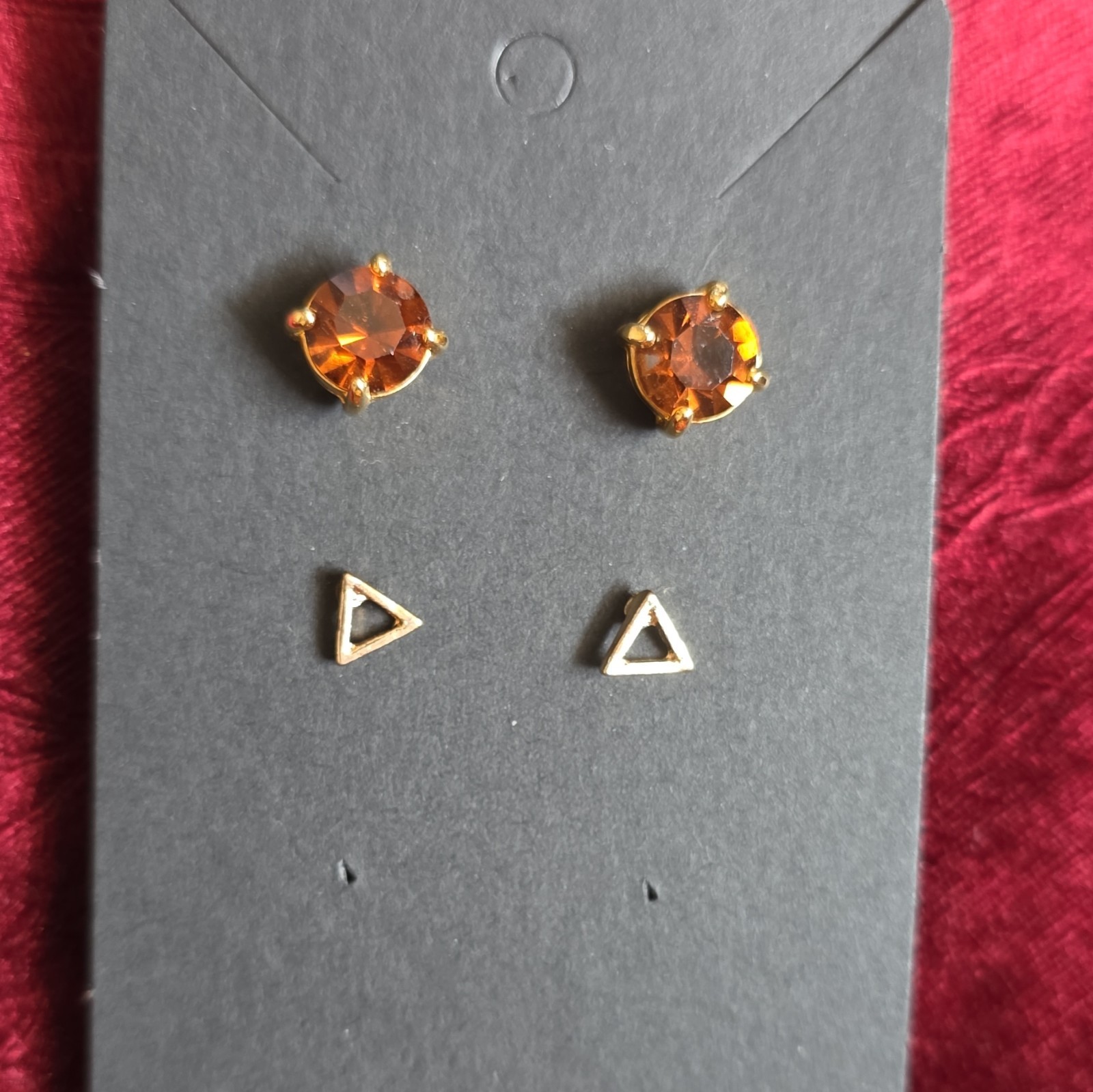 gold tone stud earrings 2 pair set orange crystal round & triangle