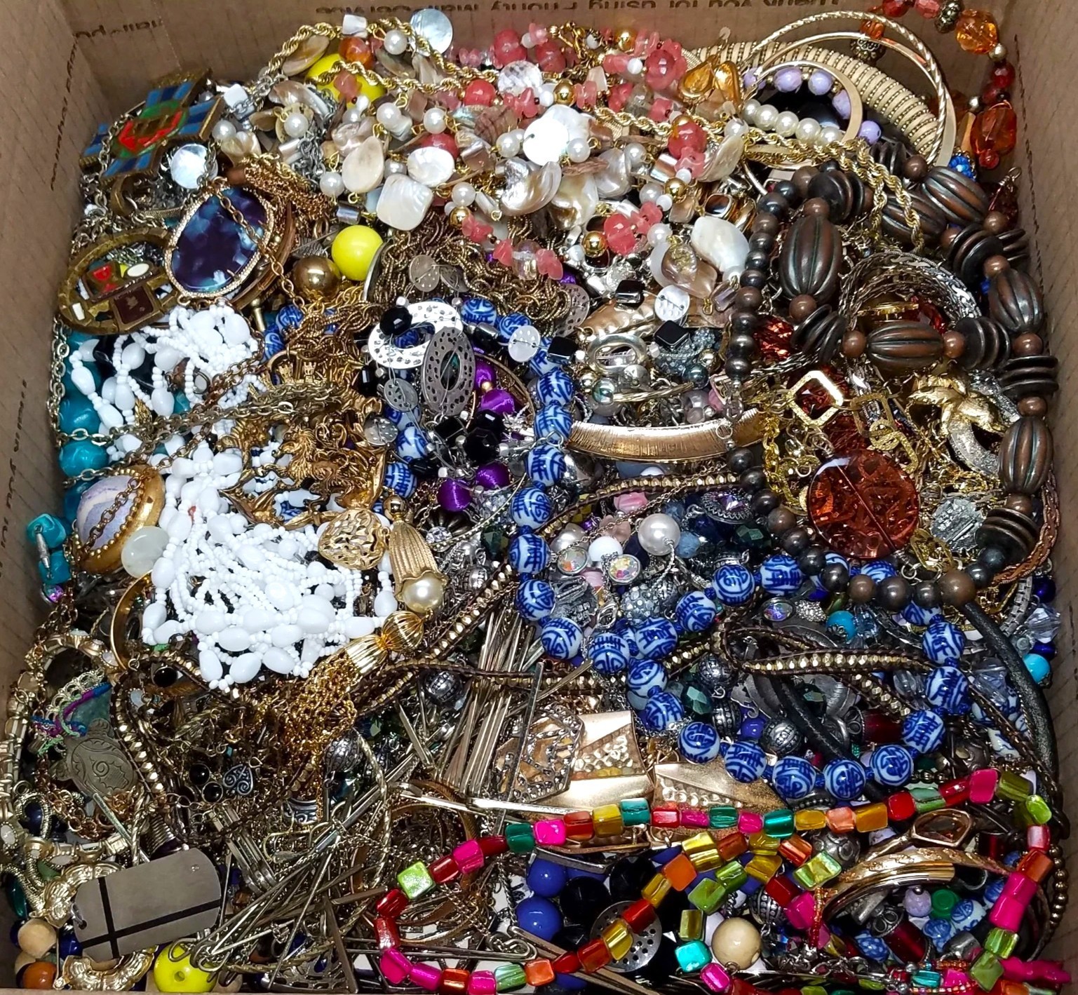 FREE SHIP! 5 Pound Lb Unsorted Huge Lot Vintage Jewelry Junk & Good Treasure