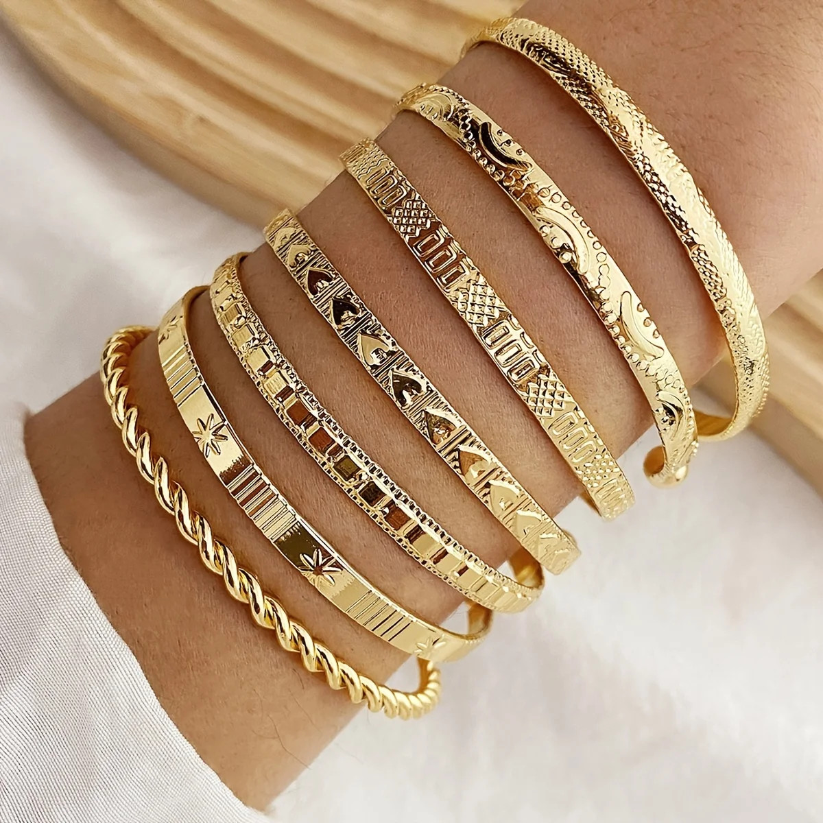 7Pcs Women Stackable Cuff Bangle Bracelet Set Boho Engraved Open Beach Jewelry