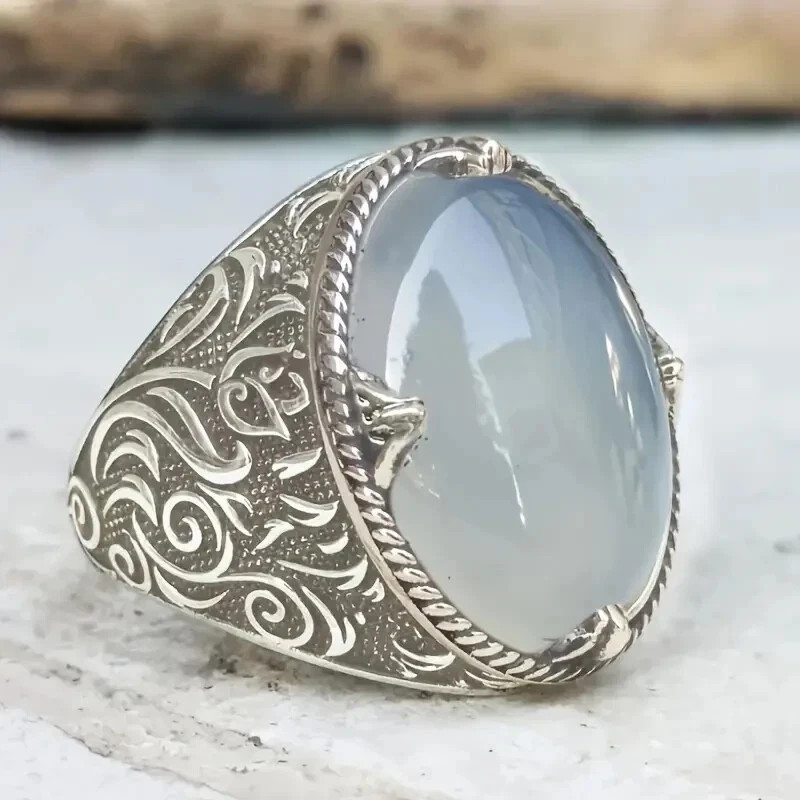 Mens Moon Stone Ring, Size 10. FREE SHIPPNG IN THE USA!