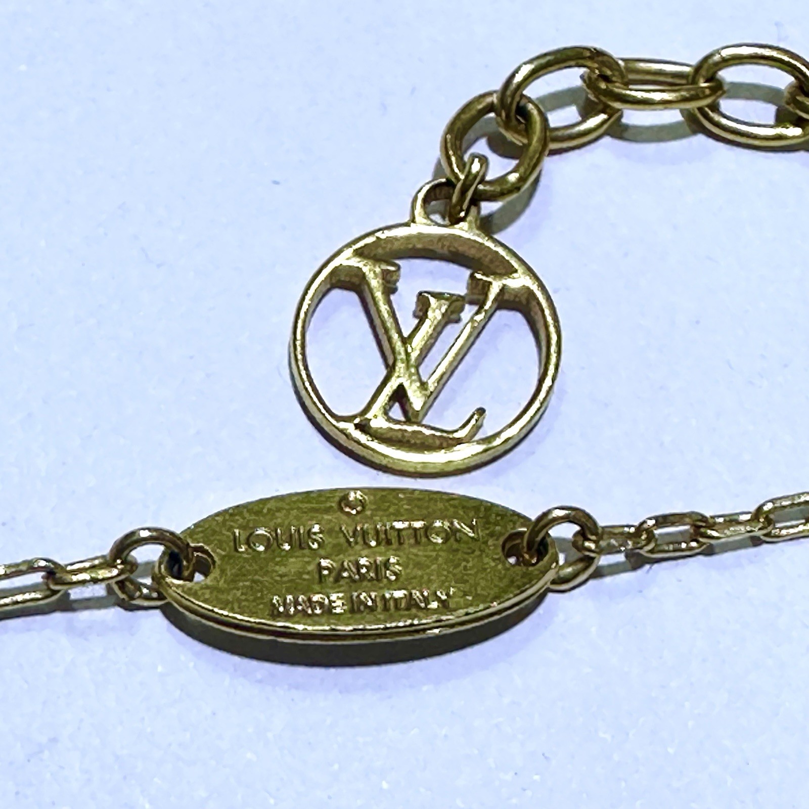 Louis Vuitton Collier Heart Foreign Love Necklace Gold Plated – Dust bag/Box