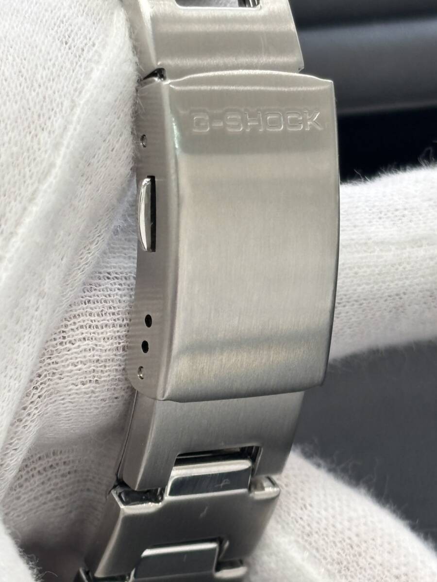 Very Good Condition With Box G-SHOCK GM-2110D-7AJF Metal Covered Metal Band