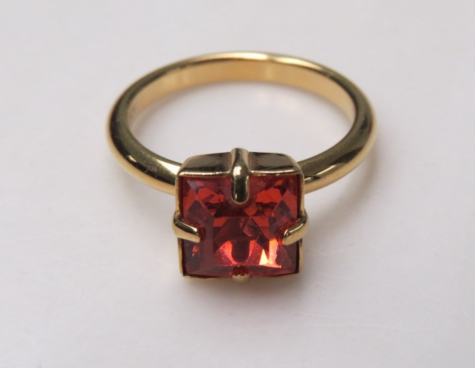 LOUIS VUITTON Ring Size 7 Cosmopolitan Coral Red .