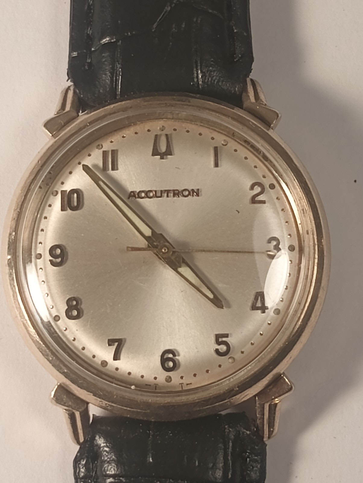 Vintage 1965 Bulova Accutron 214 Watch – Gold Sunburst Dial, Raised Gold Numeral